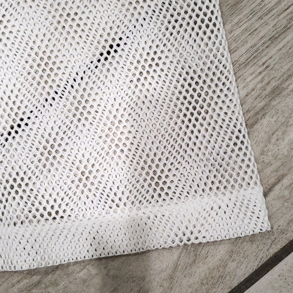 XXl Forever 21 fish net tank top - Picture 15 of 15